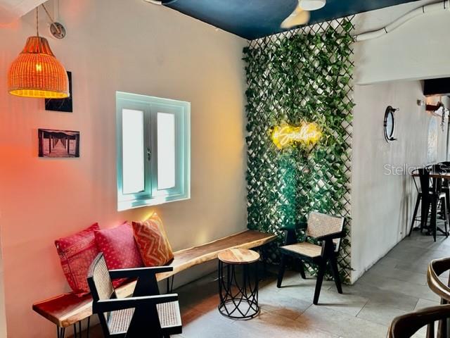 DEWEY - Commercial Sale