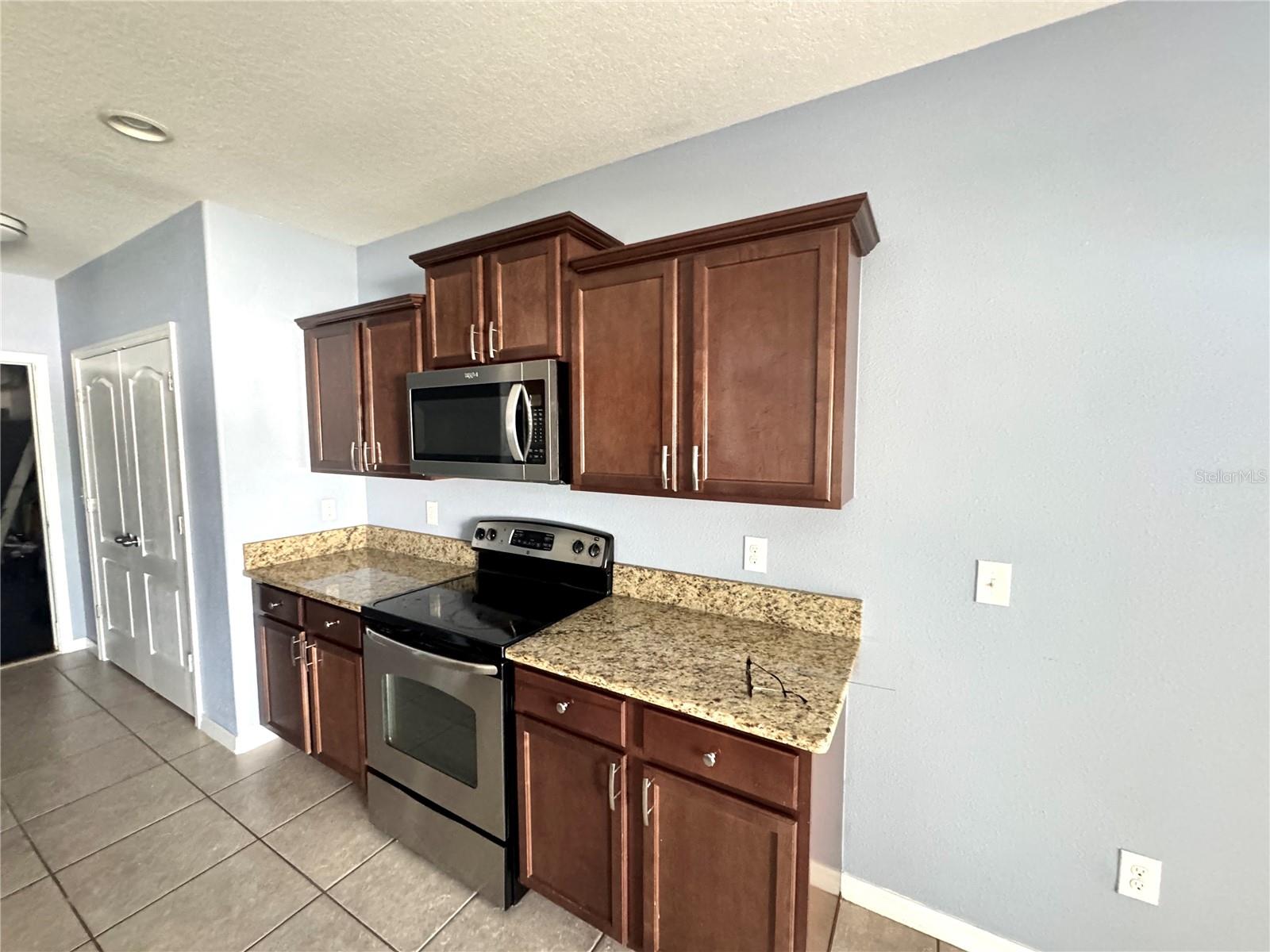 HAWKS POINT PH 1B-1 1ST PRCL - Residential Lease