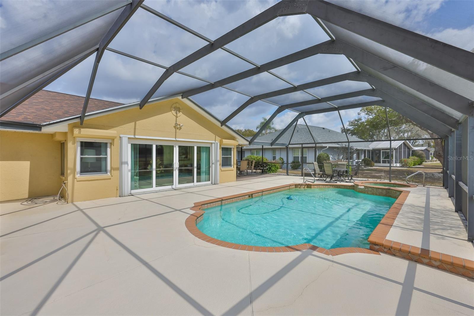 CALOOSA COUNTRY CLUB ESTATES U - Residential