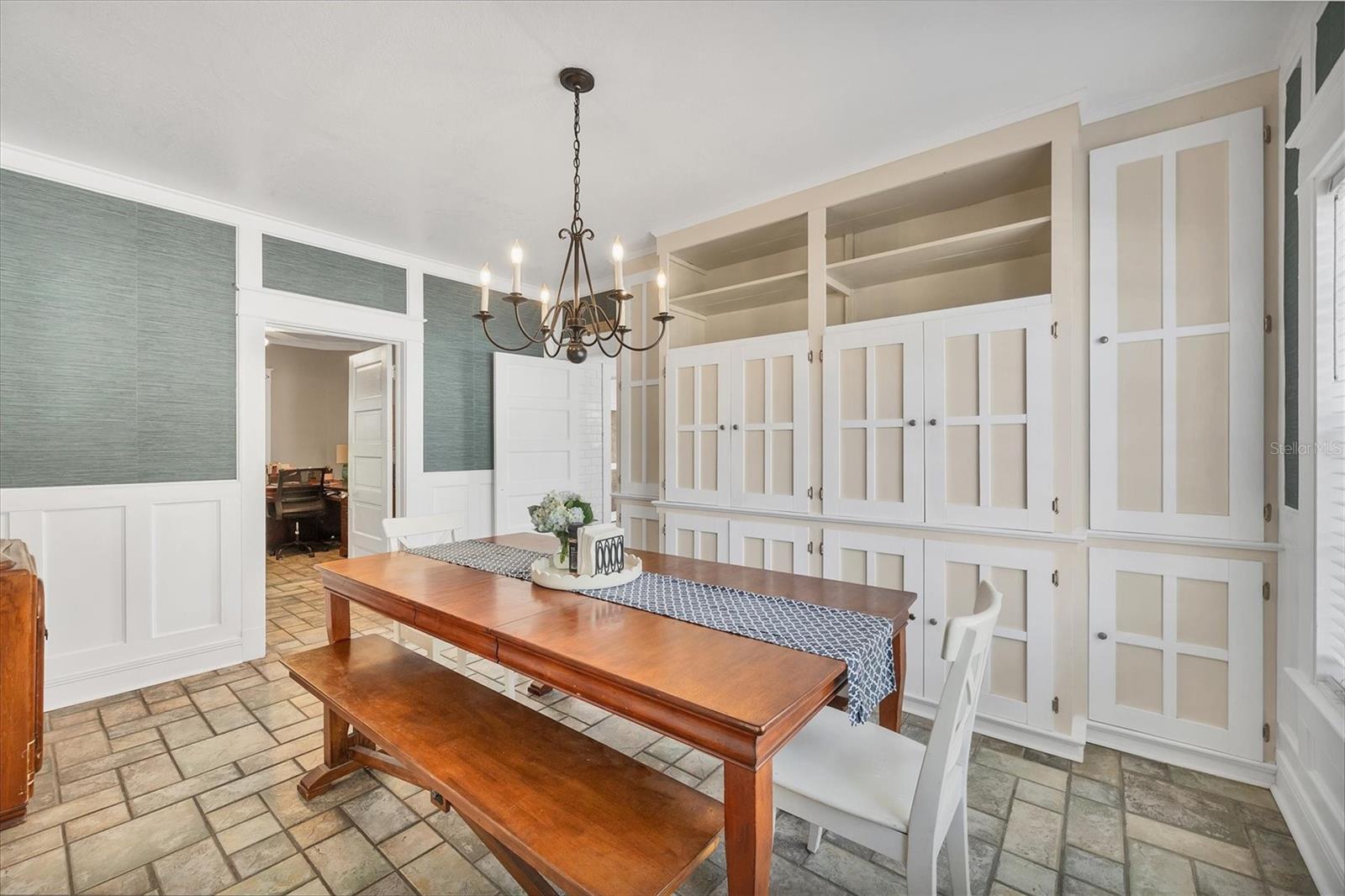 A R ANTHONYS SUB OF PT SEC14&23 T34 R17 - Residential