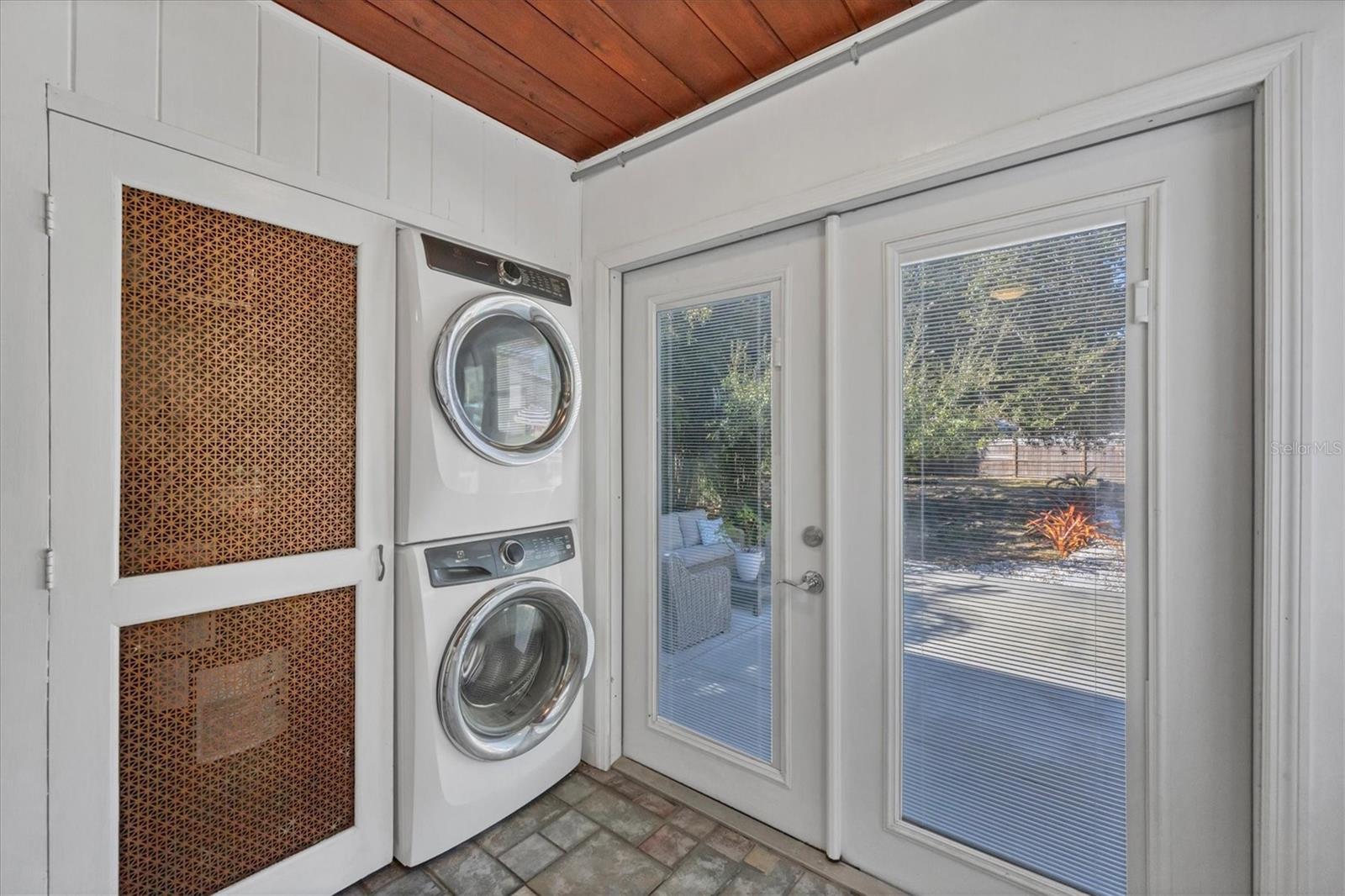 A R ANTHONYS SUB OF PT SEC14&23 T34 R17 - Residential