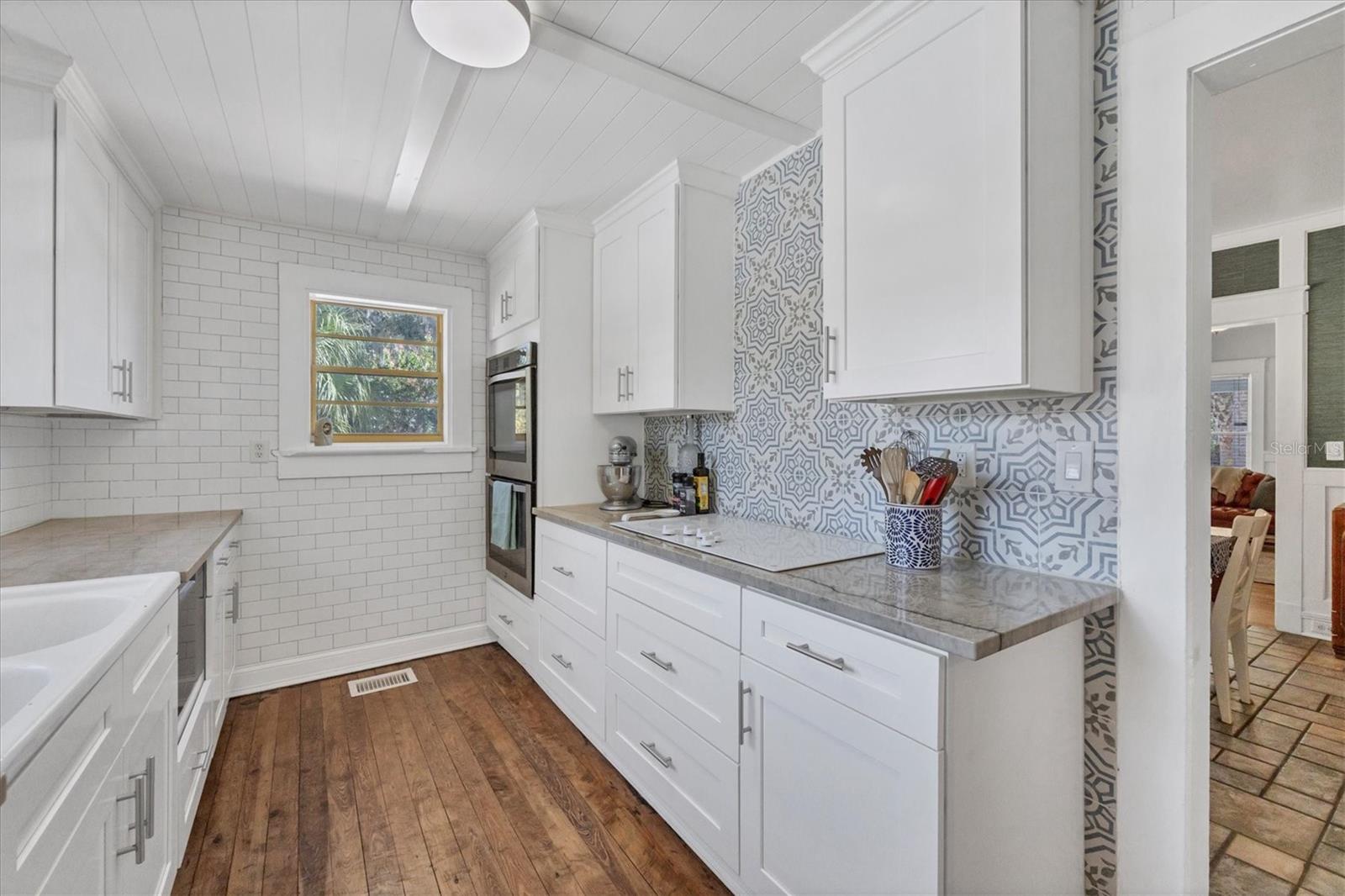 A R ANTHONYS SUB OF PT SEC14&23 T34 R17 - Residential