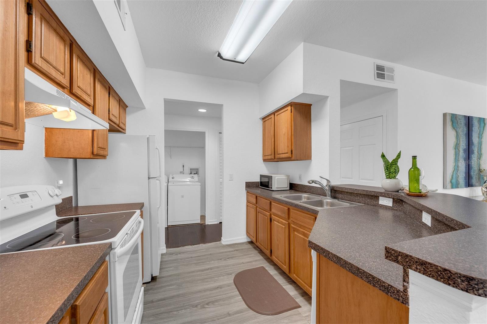 FOUNTAINS/METRO WEST - Residential