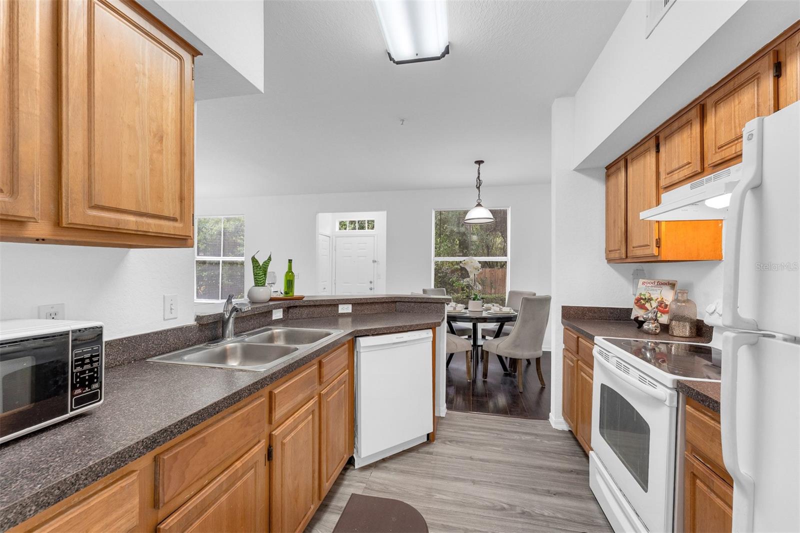 FOUNTAINS/METRO WEST - Residential