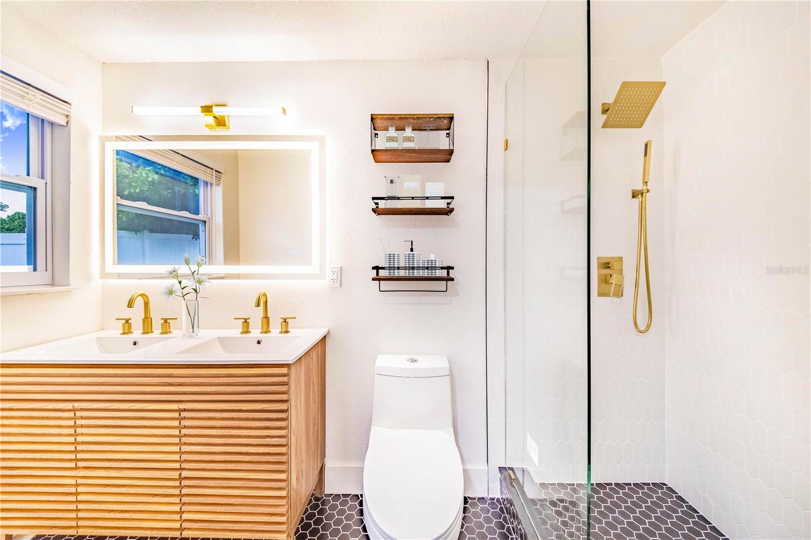 WINCHESTER PARK - Residential