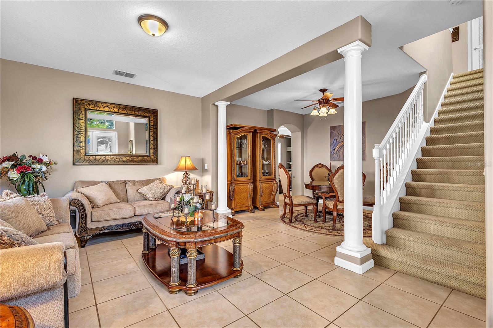 113 SECLUDED OAKS COURT