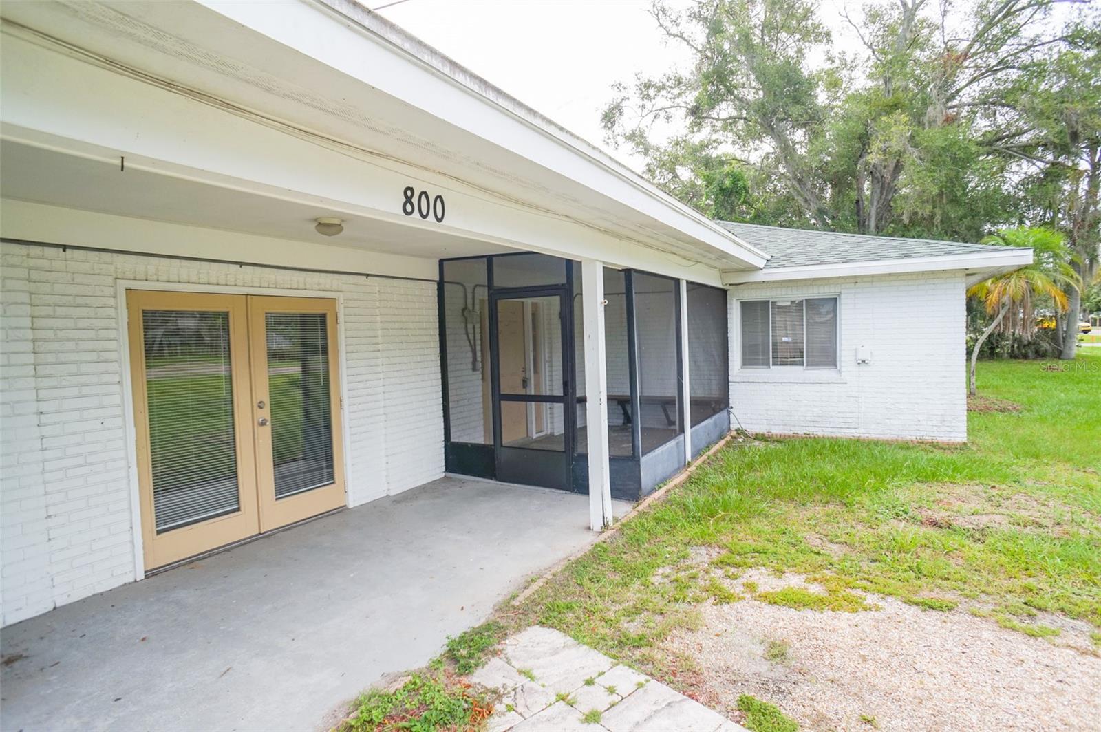 800 SAINT PETERSBURG DRIVE