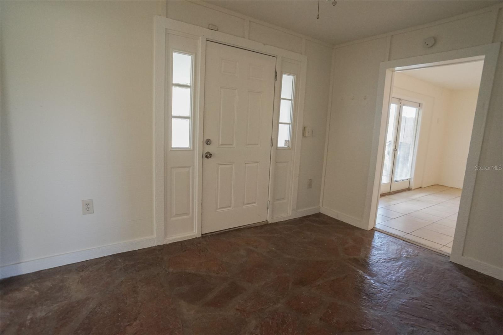 800 SAINT PETERSBURG DRIVE