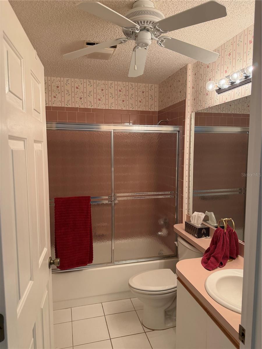 LADY LAKE ORANGE BLOSSOM GARDEN UNIT 14 (0396) - Residential