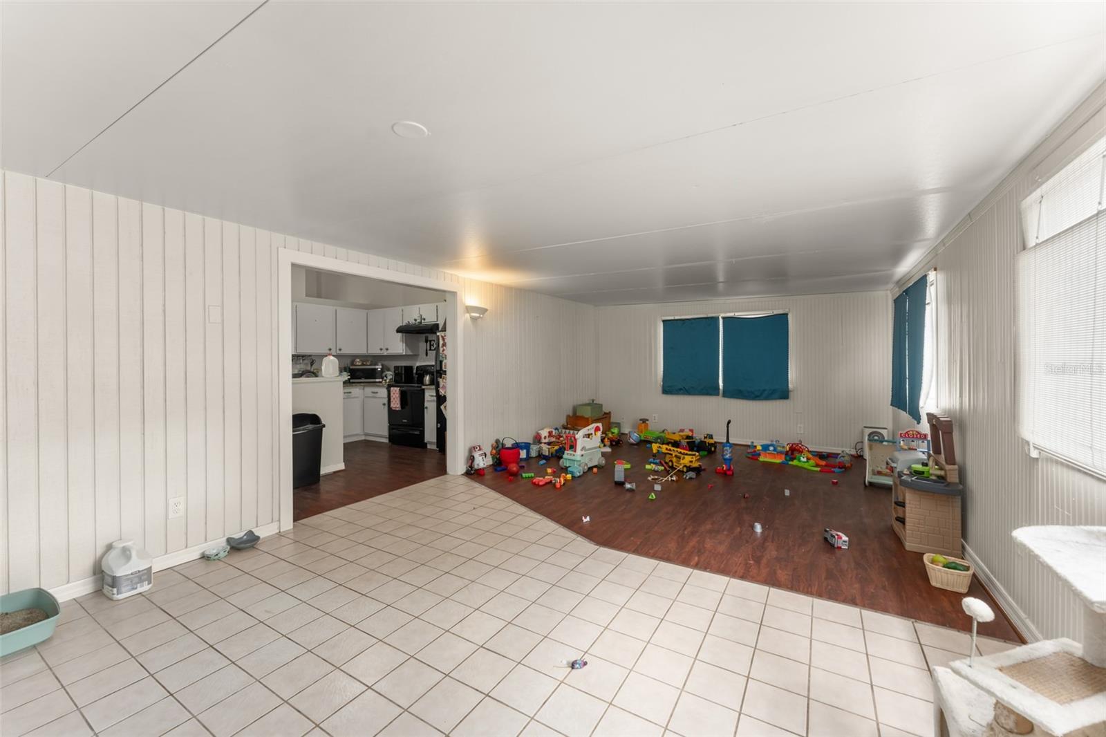 DELTONA LAKES UNIT 33 - Residential