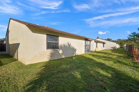 A home in WINTER HAVEN