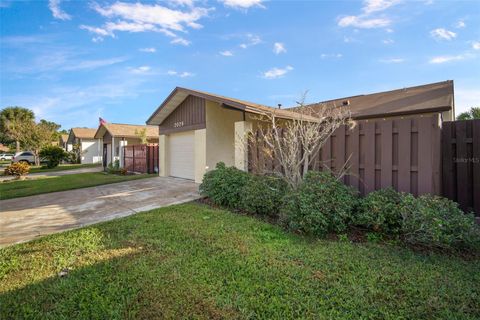 A home in WINTER HAVEN