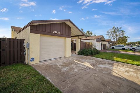 A home in WINTER HAVEN