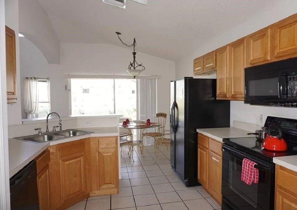 LAKE BERKLEY RESORT - Residential