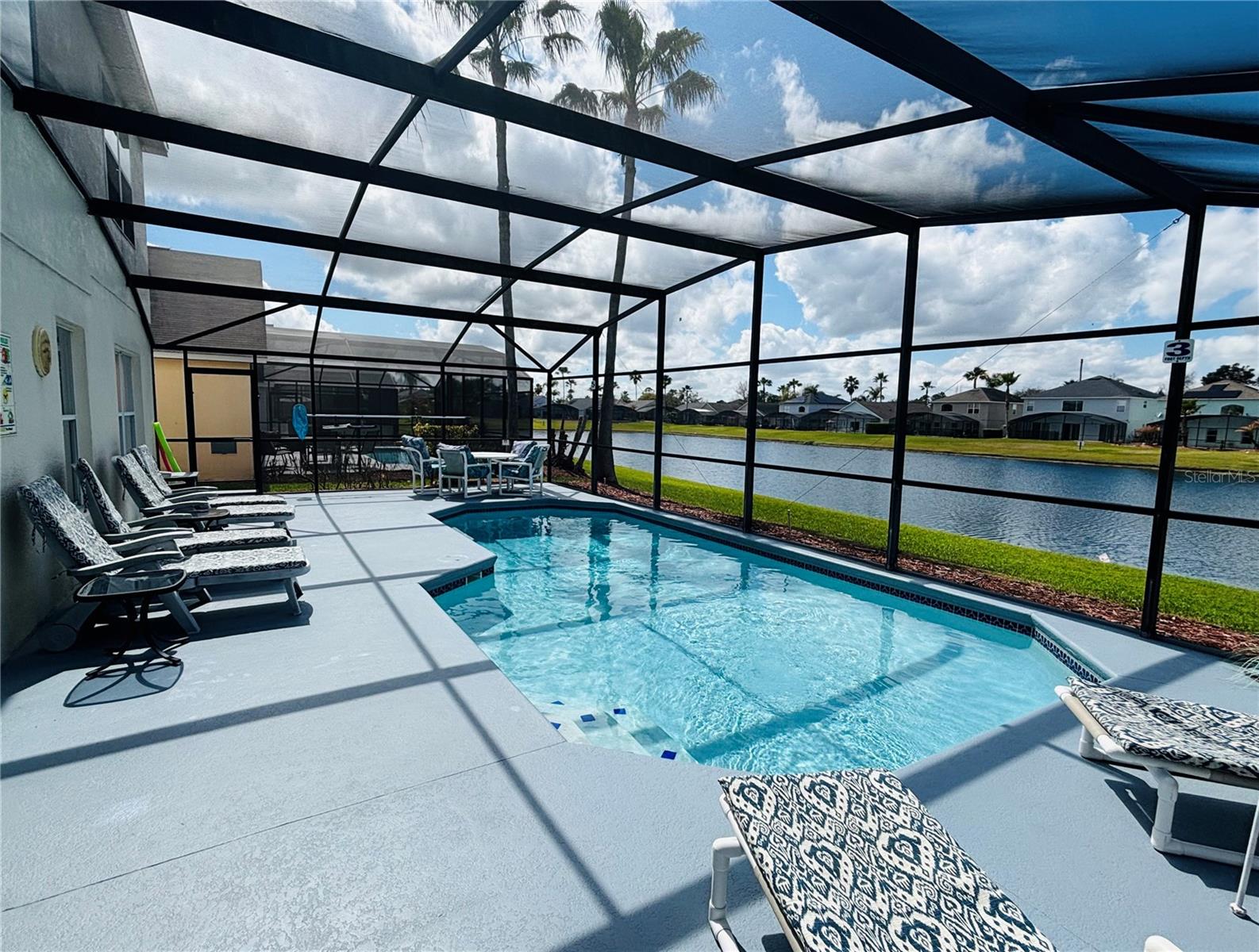 LAKE BERKLEY RESORT - Residential