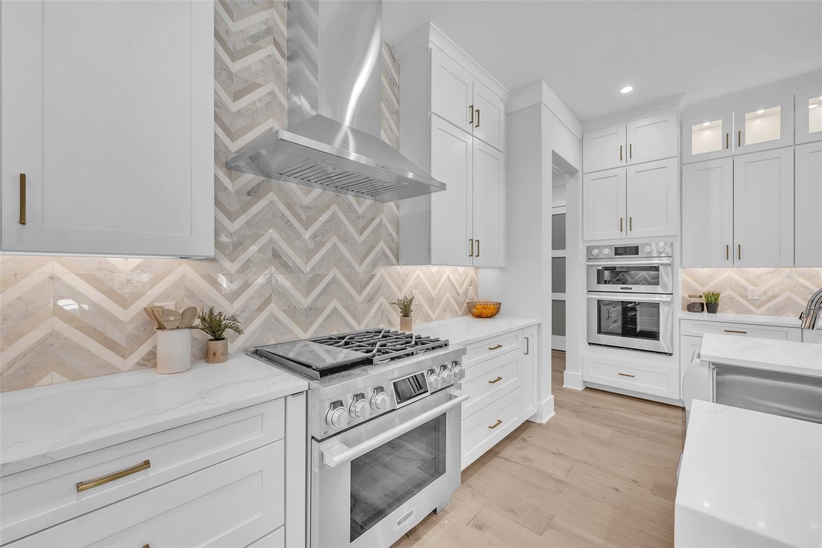 COMSTOCK PARK - Residential