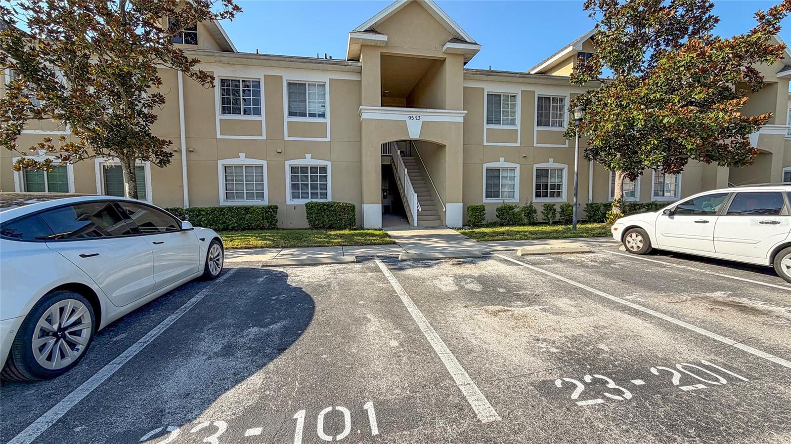 9523 GROVEDALE CIRCLE 101