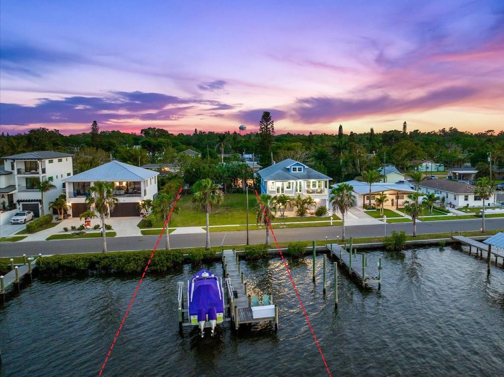 Photo of 1910 Riverside Drive E, Bradenton, FL 34208 (MLS # A4632262)