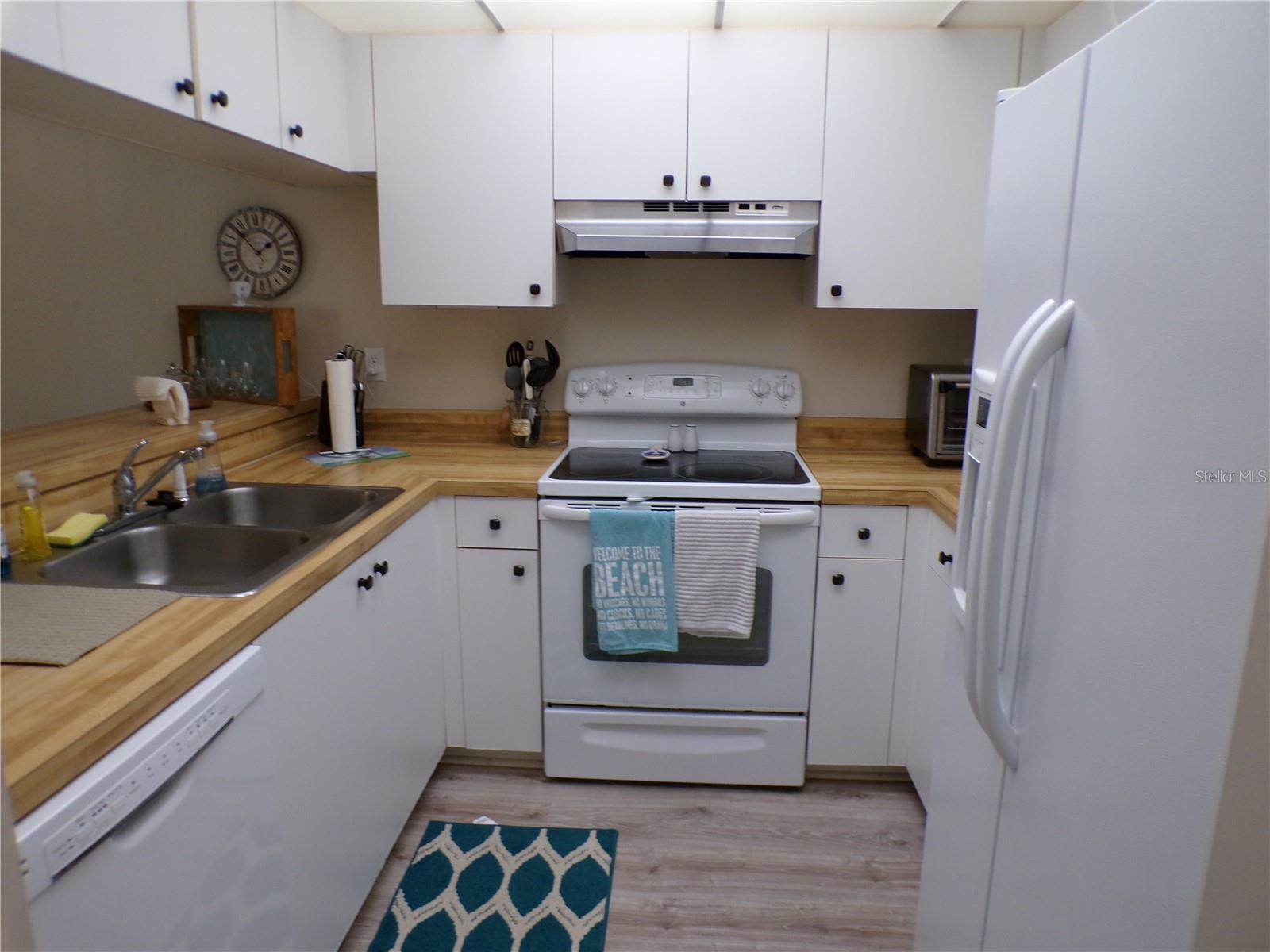 BIRD BAY V - Residential Lease