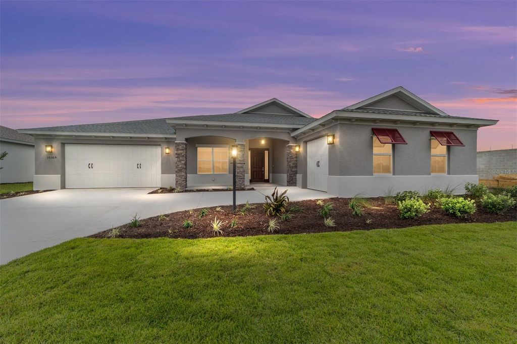 Photo of 10305 SW 105th Terrace, Ocala, FL 34481 (MLS # OM711569)