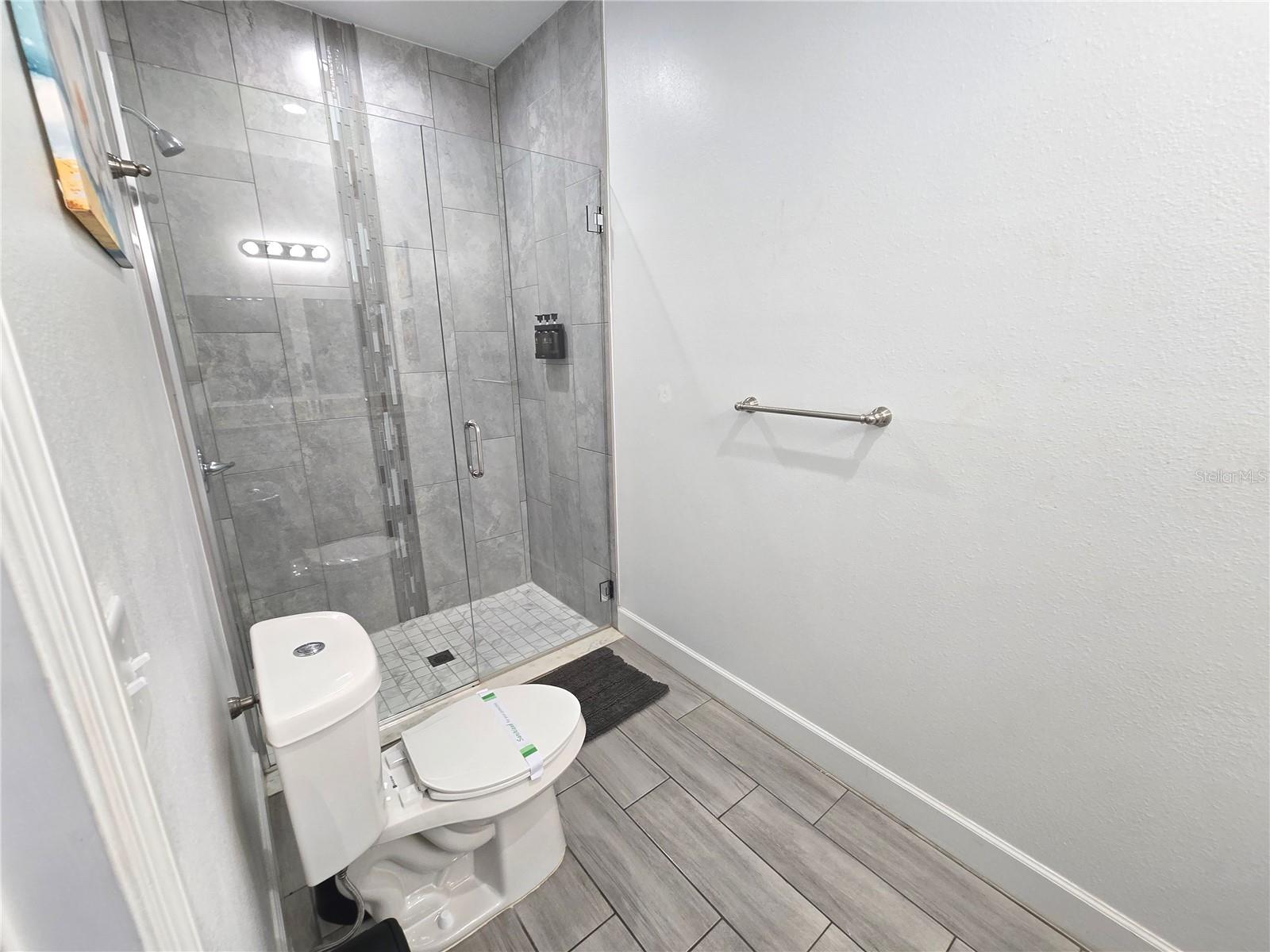 WASHINGTON PARK SEC 02 - Residential Lease