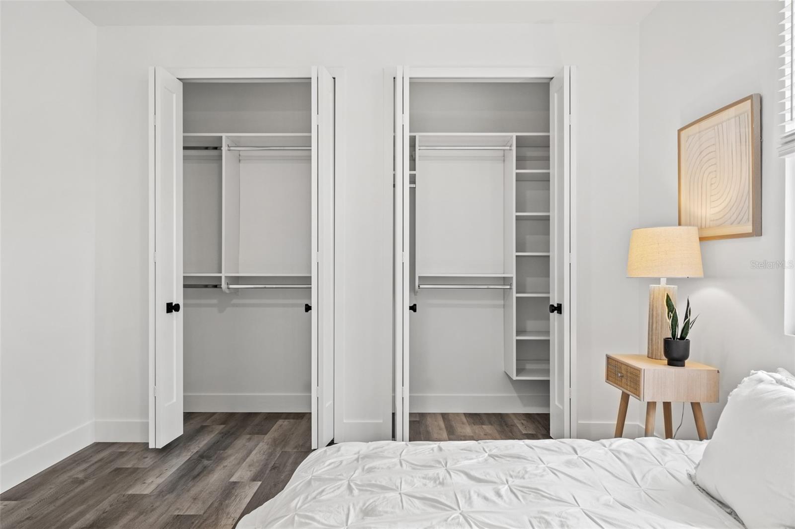 LATITUDES IN THE PARK TWNHMS - Residential