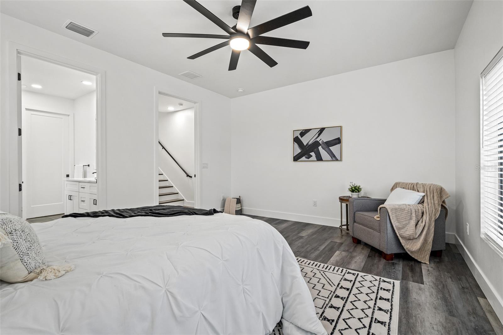 LATITUDES IN THE PARK TWNHMS - Residential