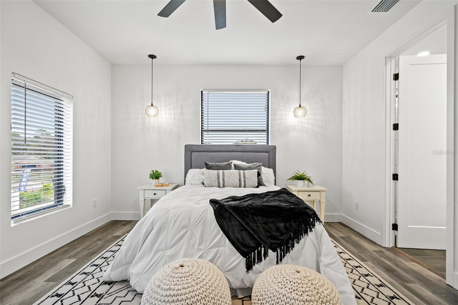 LATITUDES IN THE PARK TWNHMS - Residential