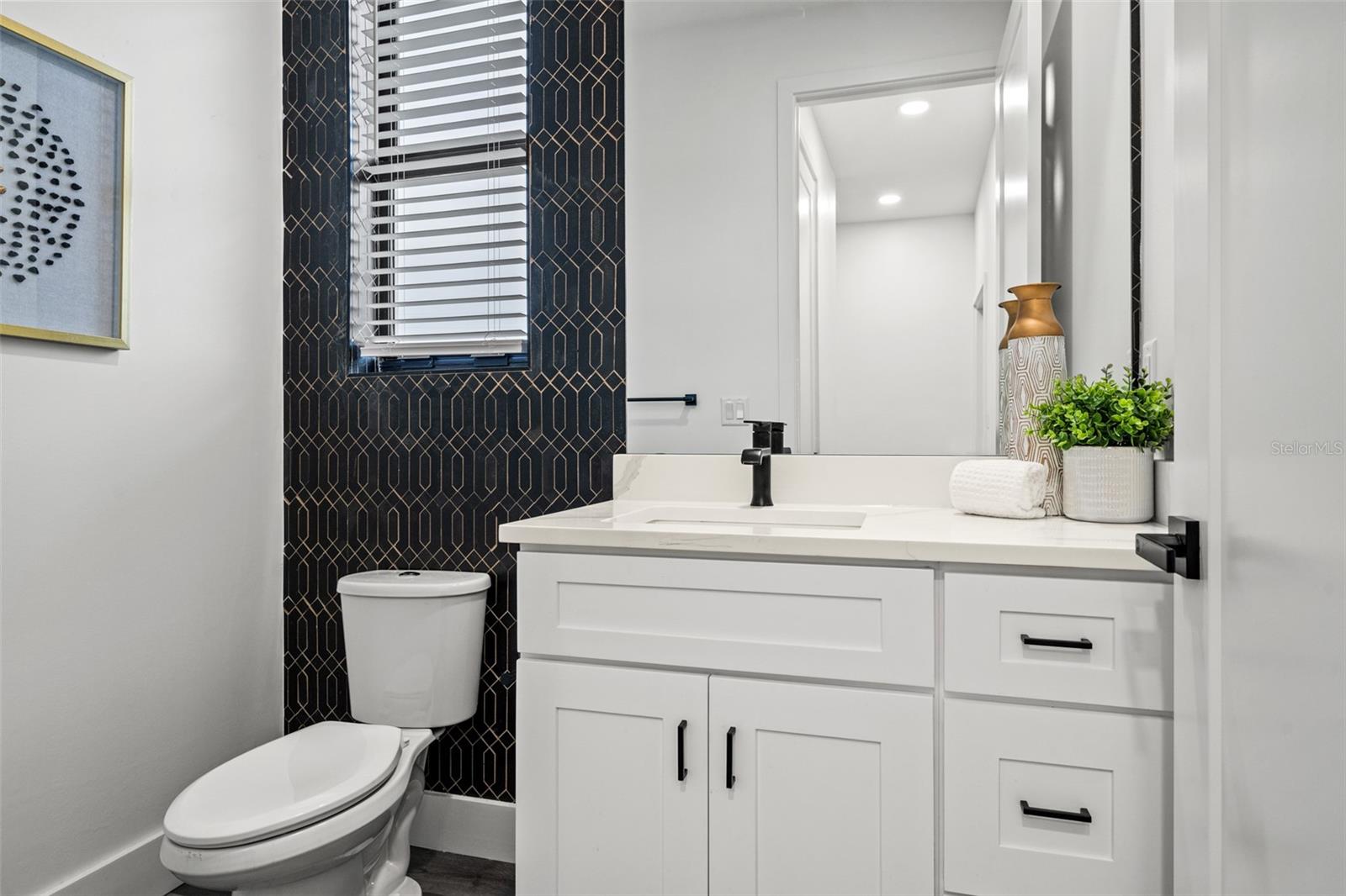 LATITUDES IN THE PARK TWNHMS - Residential