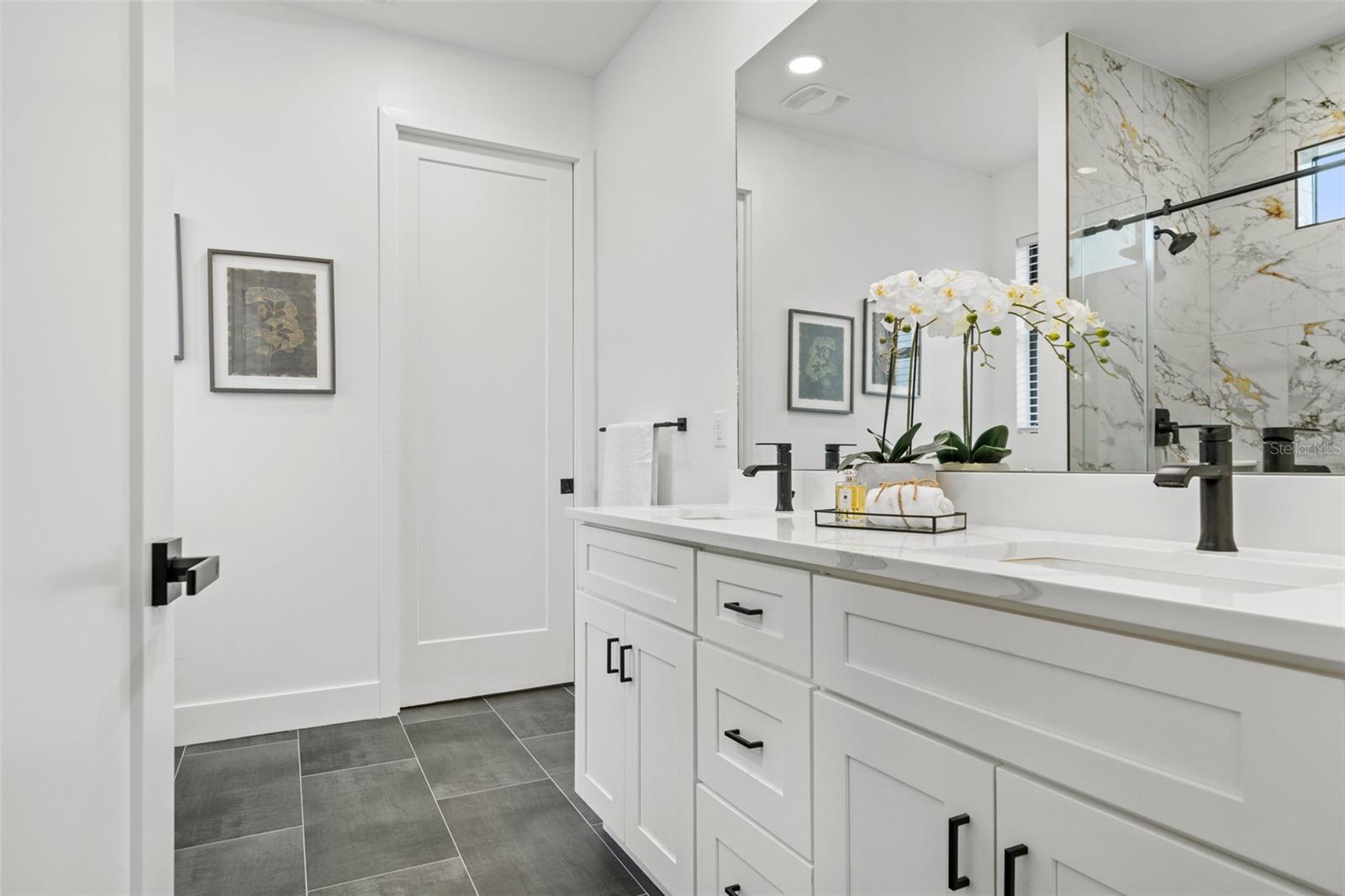 LATITUDES IN THE PARK TWNHMS - Residential