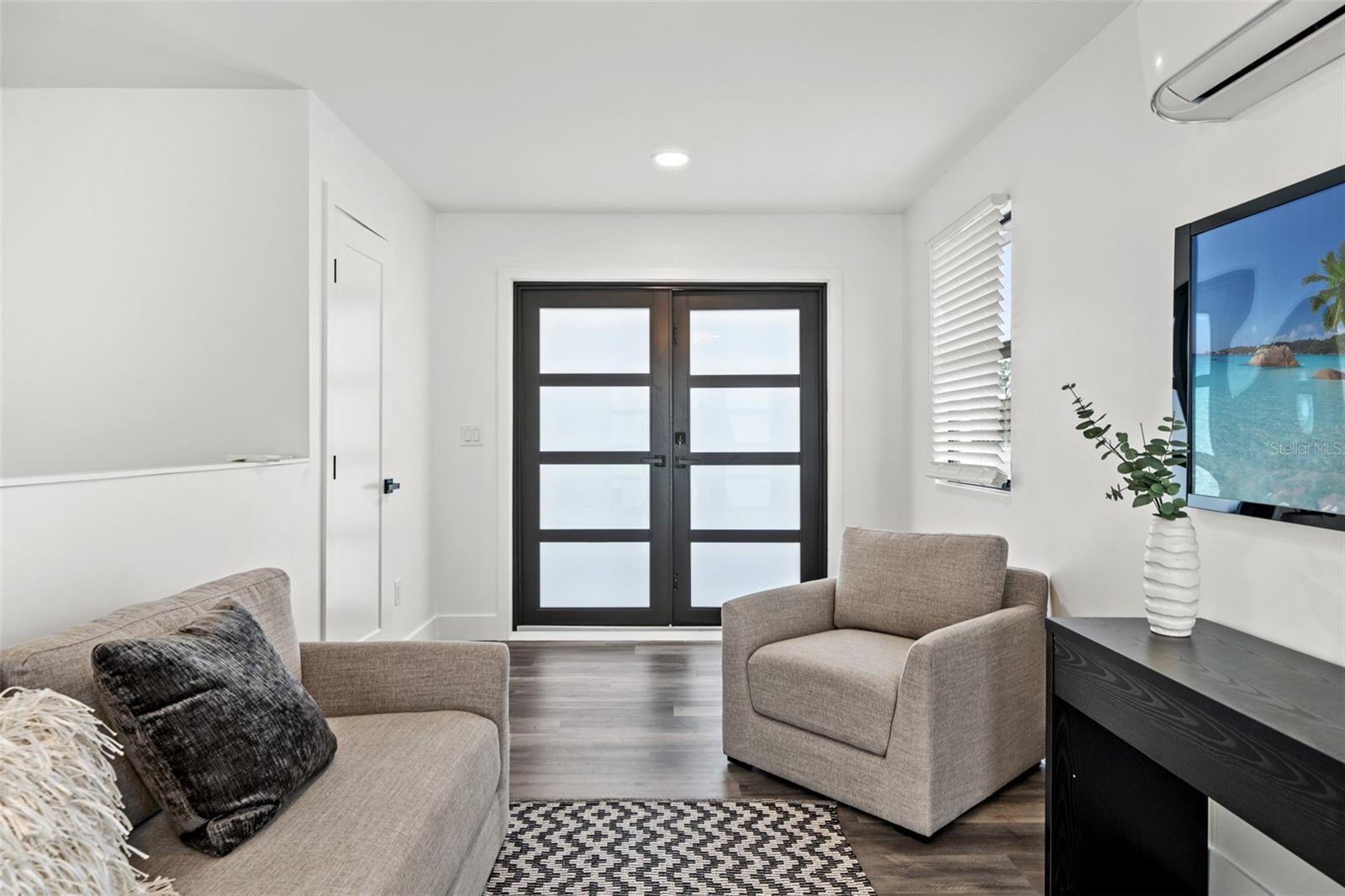 LATITUDES IN THE PARK TWNHMS - Residential