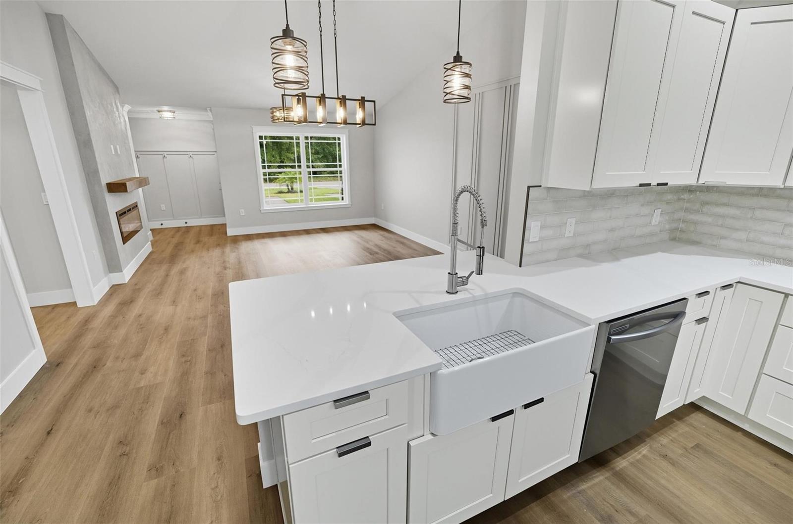 FOREST GROVE BUS CENTER - Residential Income