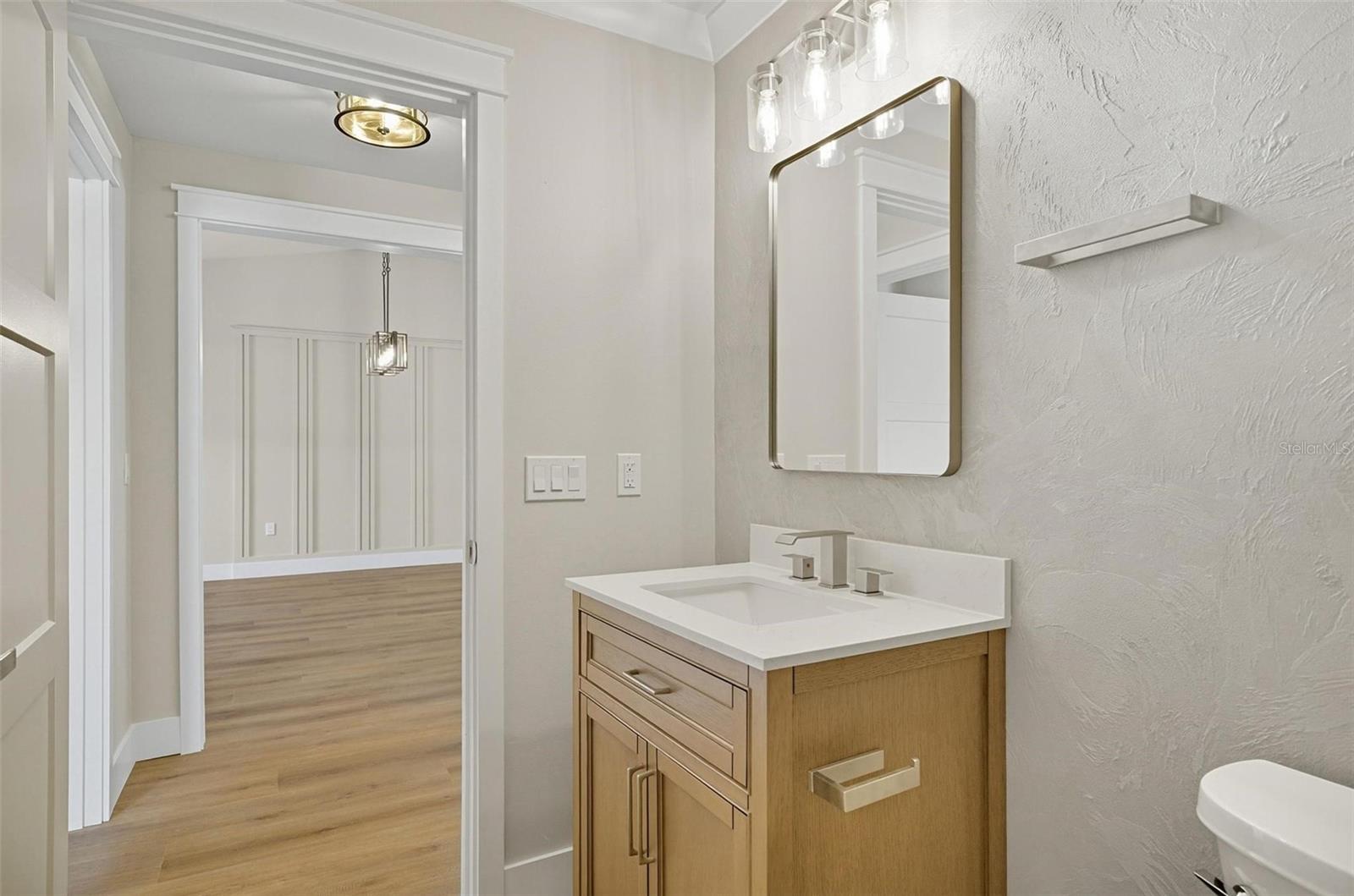 FOREST GROVE BUS CENTER - Residential Income