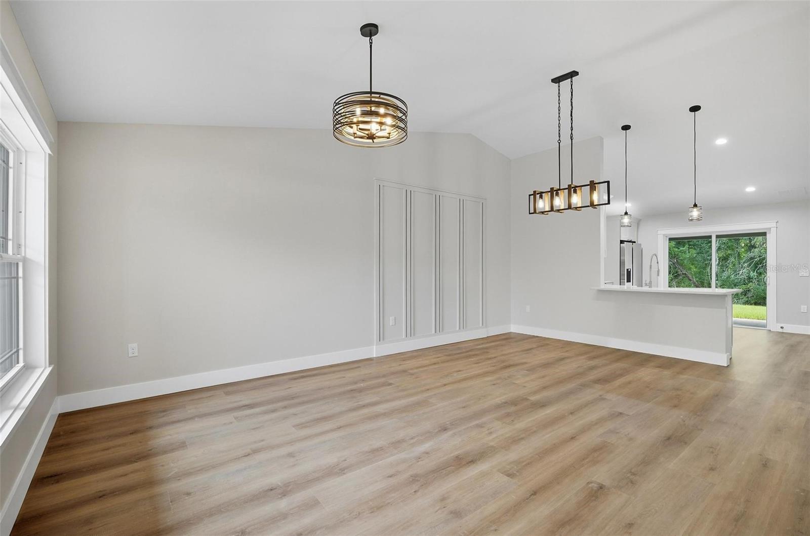 FOREST GROVE BUS CENTER - Residential Income