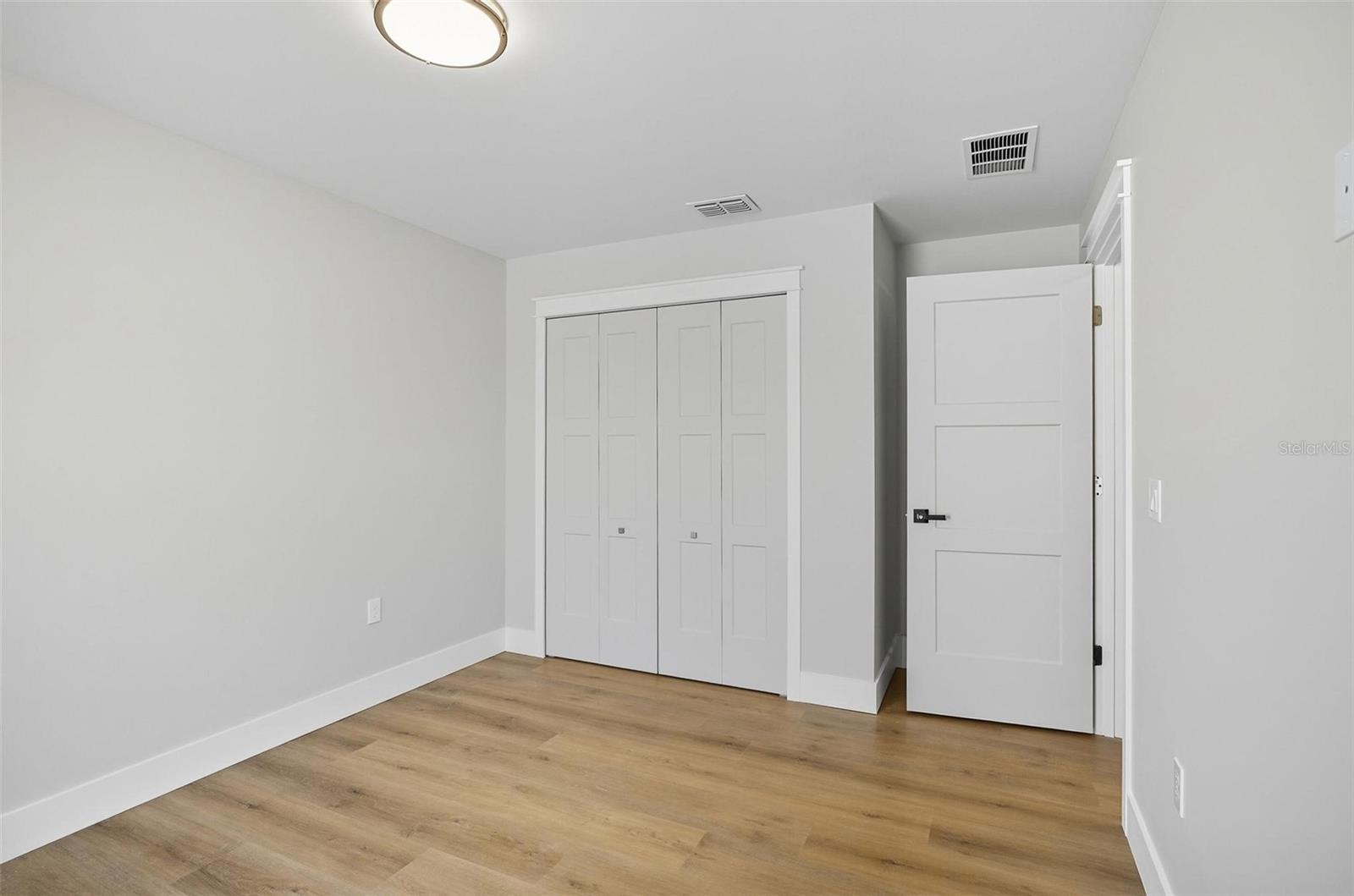 FOREST GROVE BUS CENTER - Residential Income