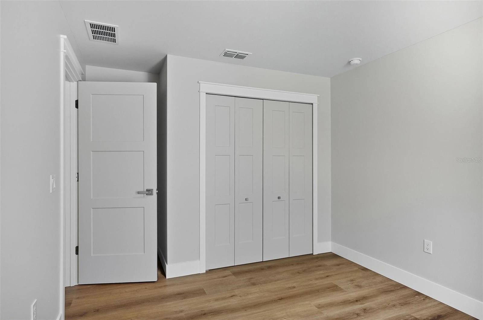 FOREST GROVE BUS CENTER - Residential Income