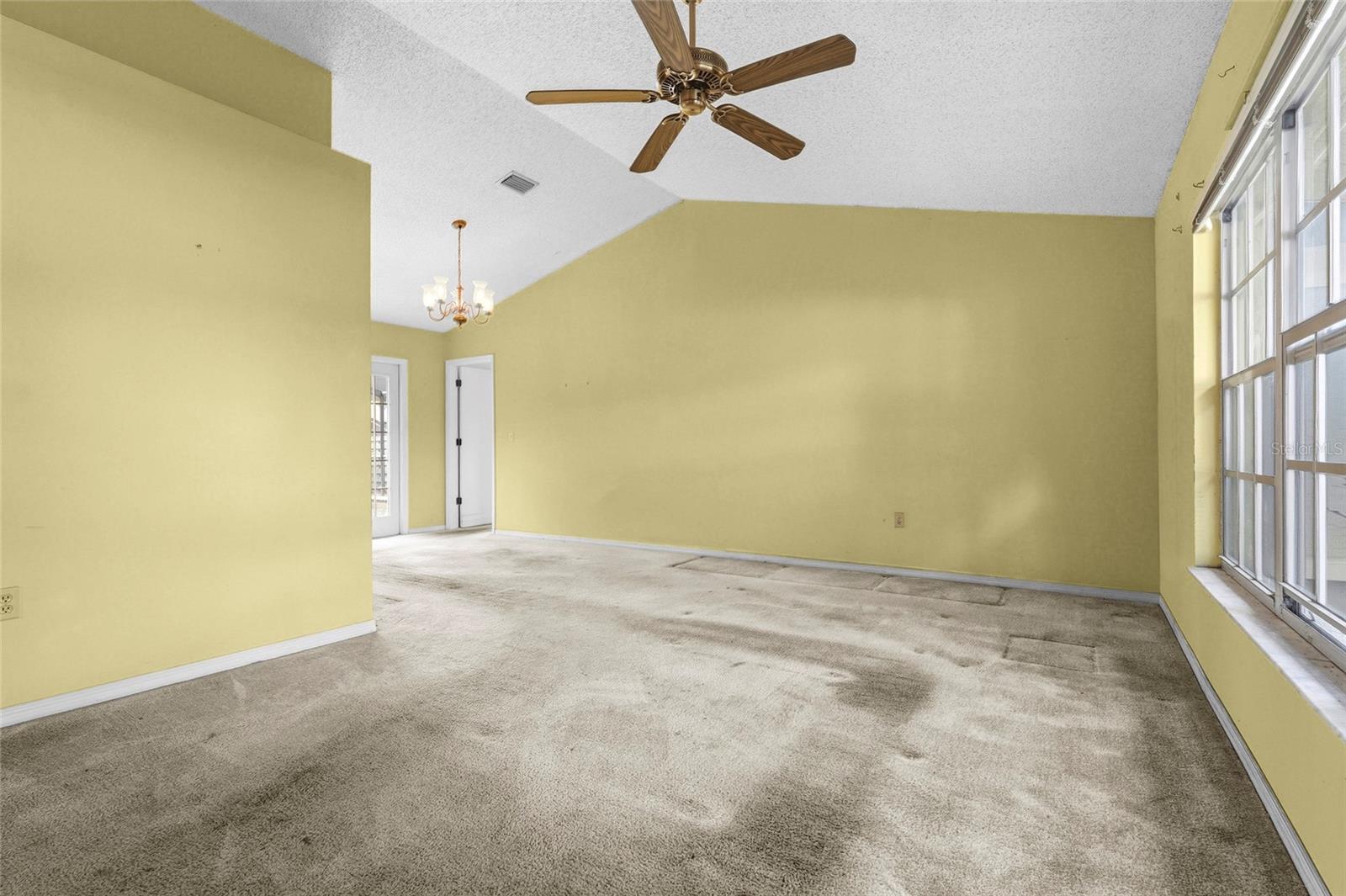 SARABAY WOODS - Residential