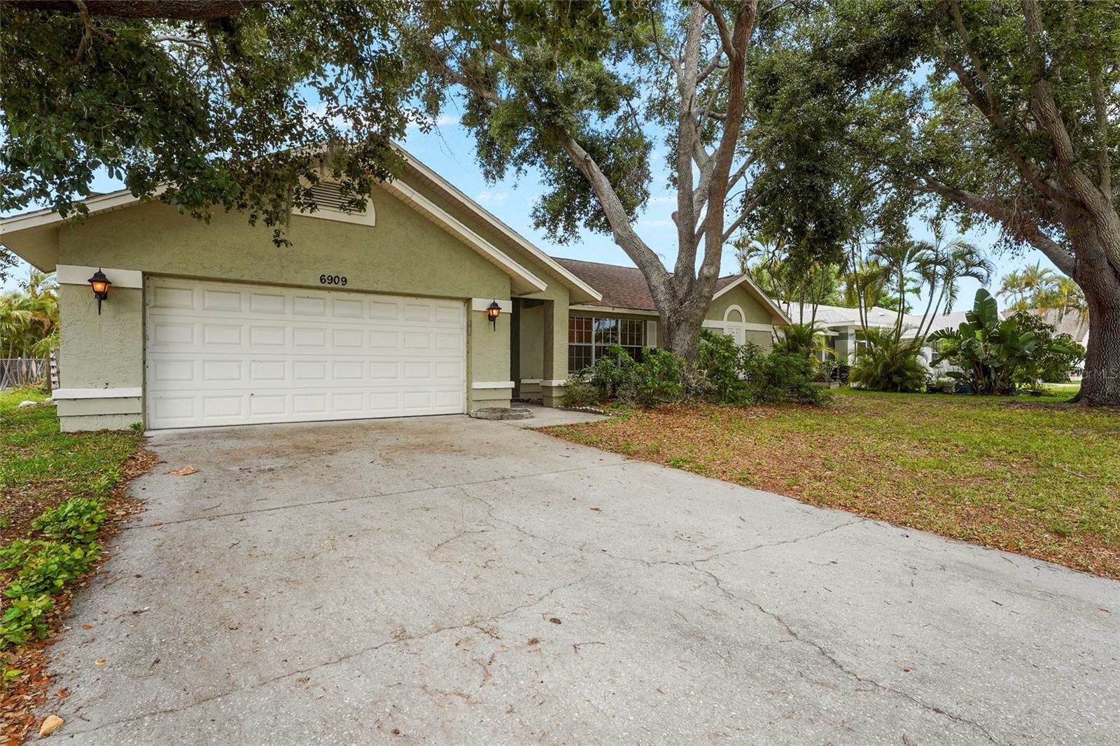 SARABAY WOODS - Residential
