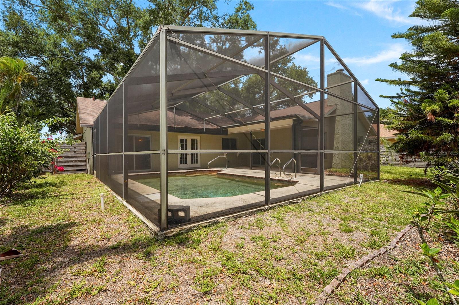 SARABAY WOODS - Residential