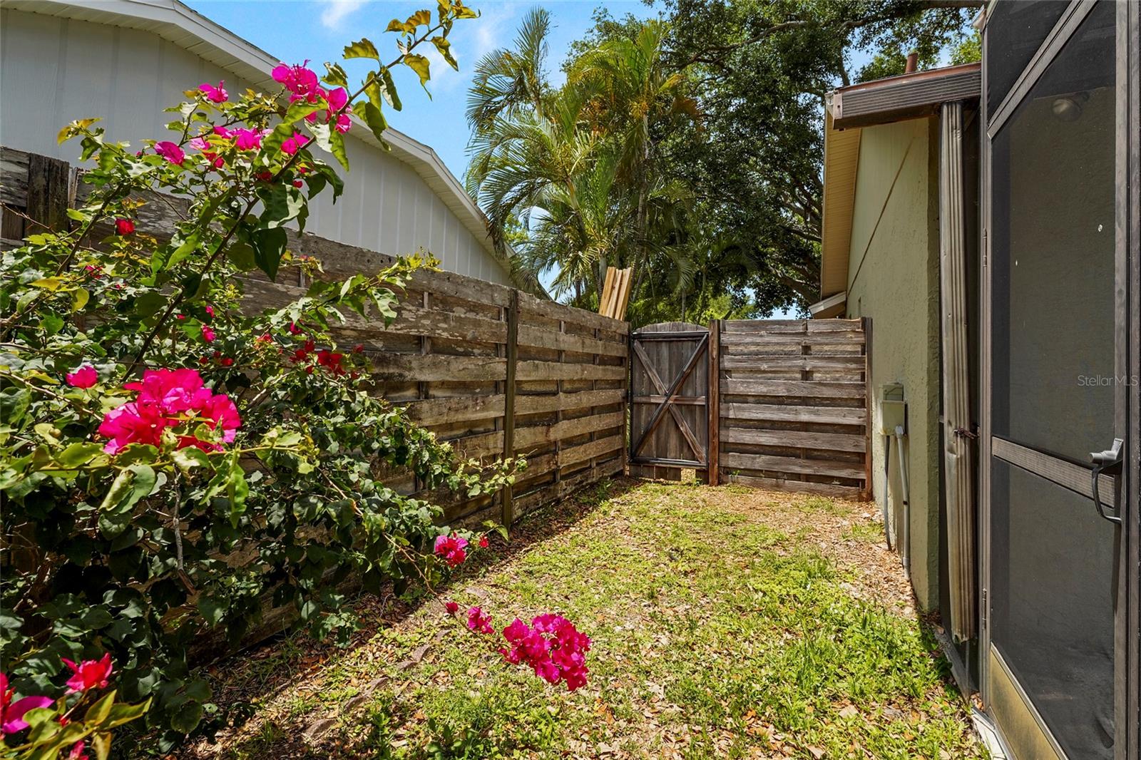 SARABAY WOODS - Residential