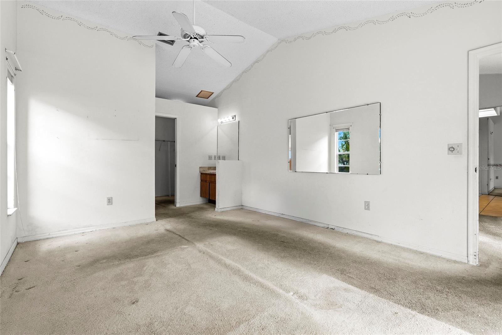 SARABAY WOODS - Residential