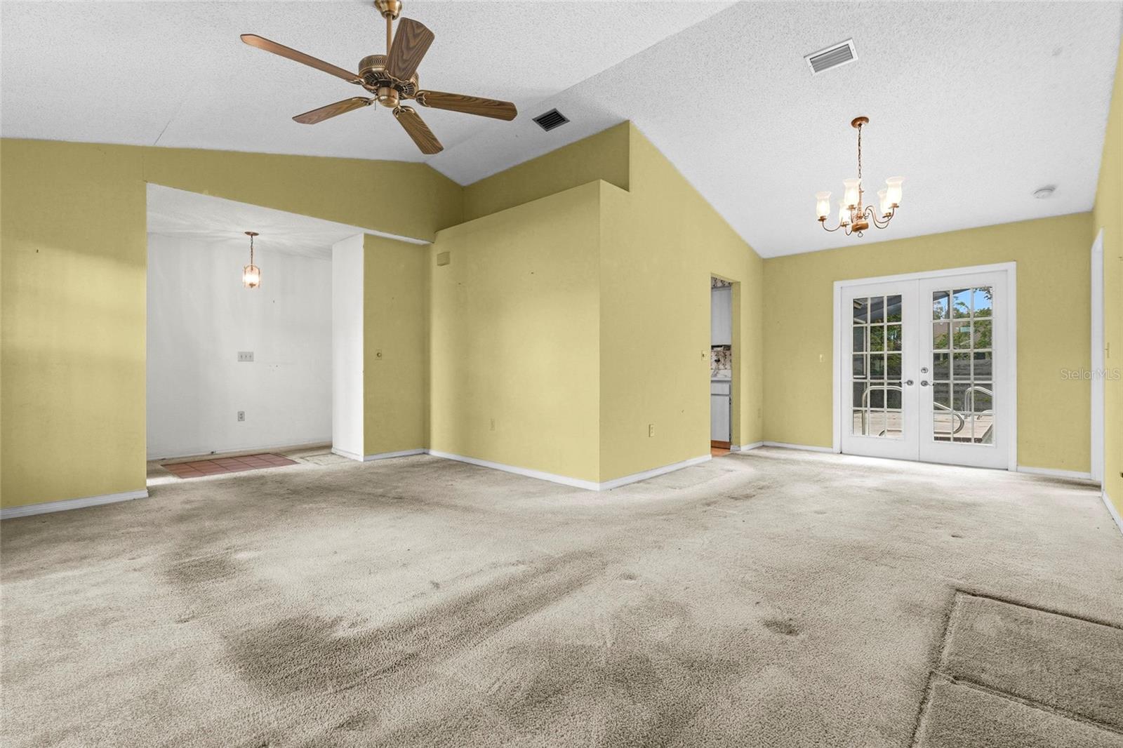SARABAY WOODS - Residential