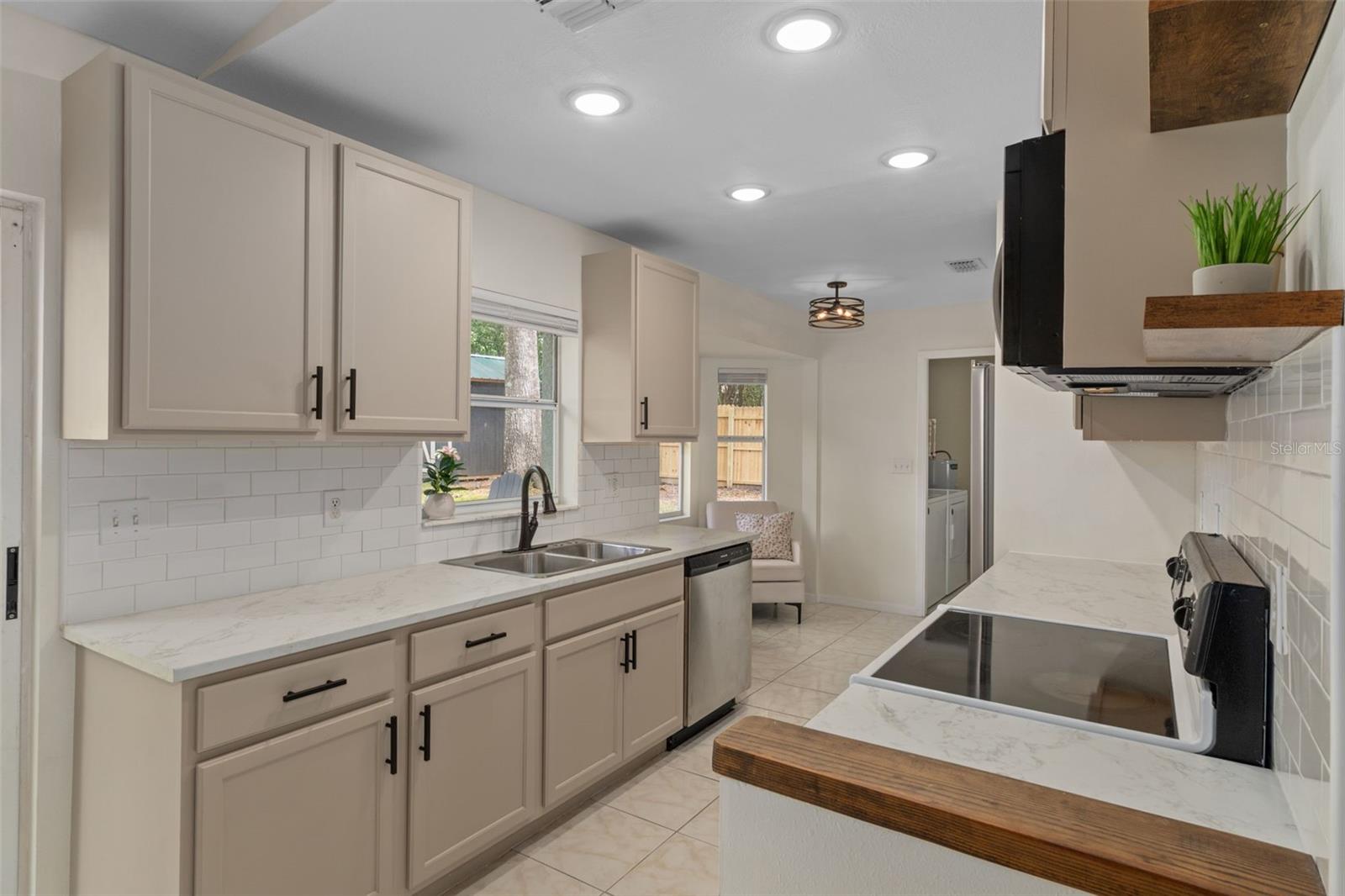 INVERNESS HIGHLANDS WEST - Residential