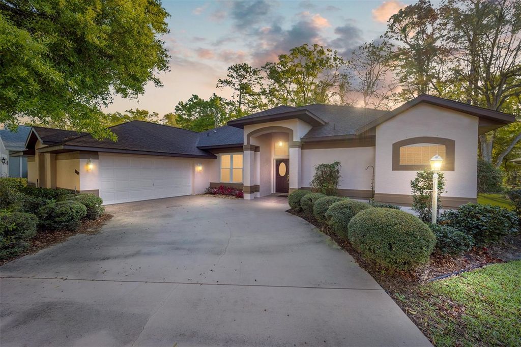 Photo of 8869 SW 194th Court, Dunnellon, FL 34432 (MLS # OM697611)