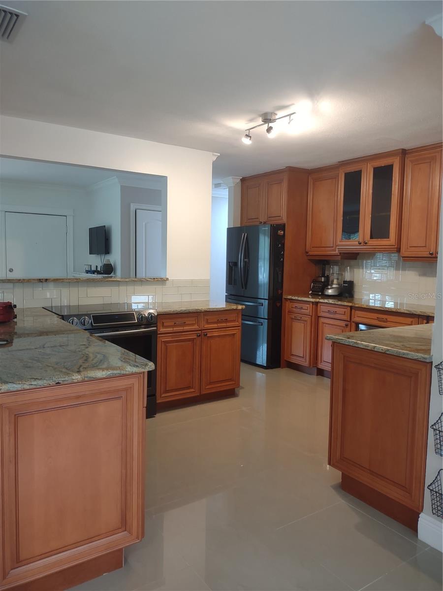 SUNSET BLUFFS ACRES - Residential Lease