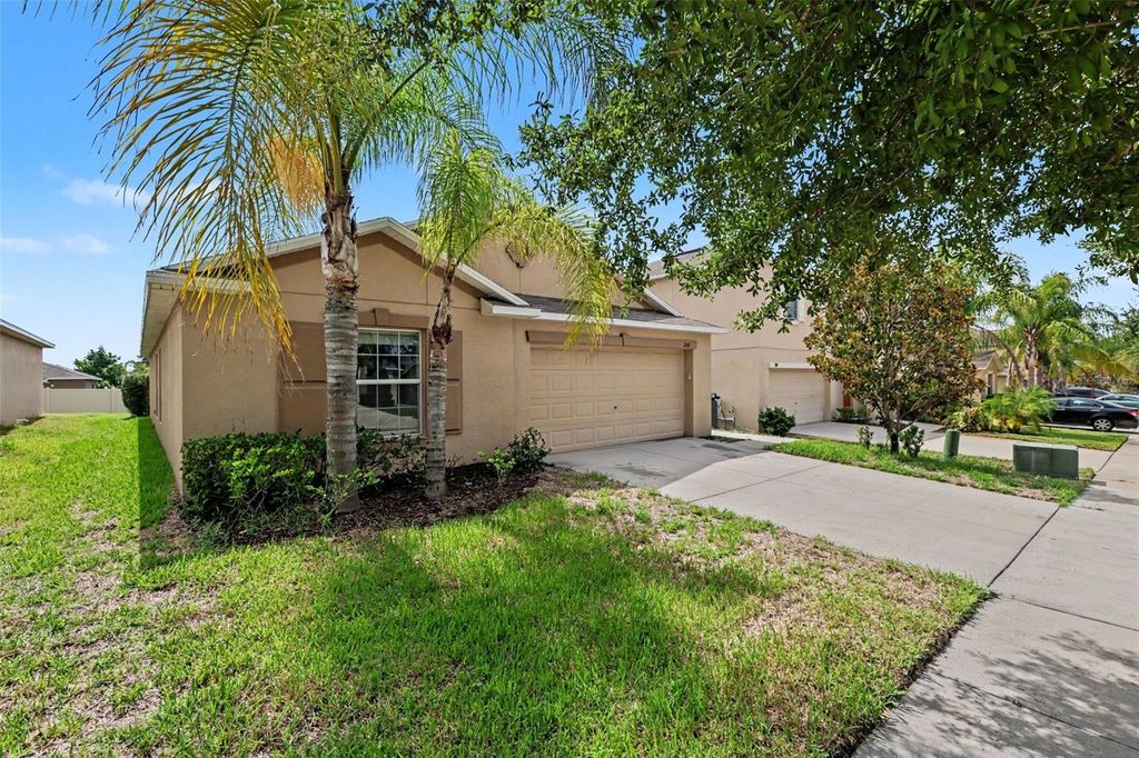 Photo of 204 English Channel Place, Dover, FL 33527 (MLS # O6422864)