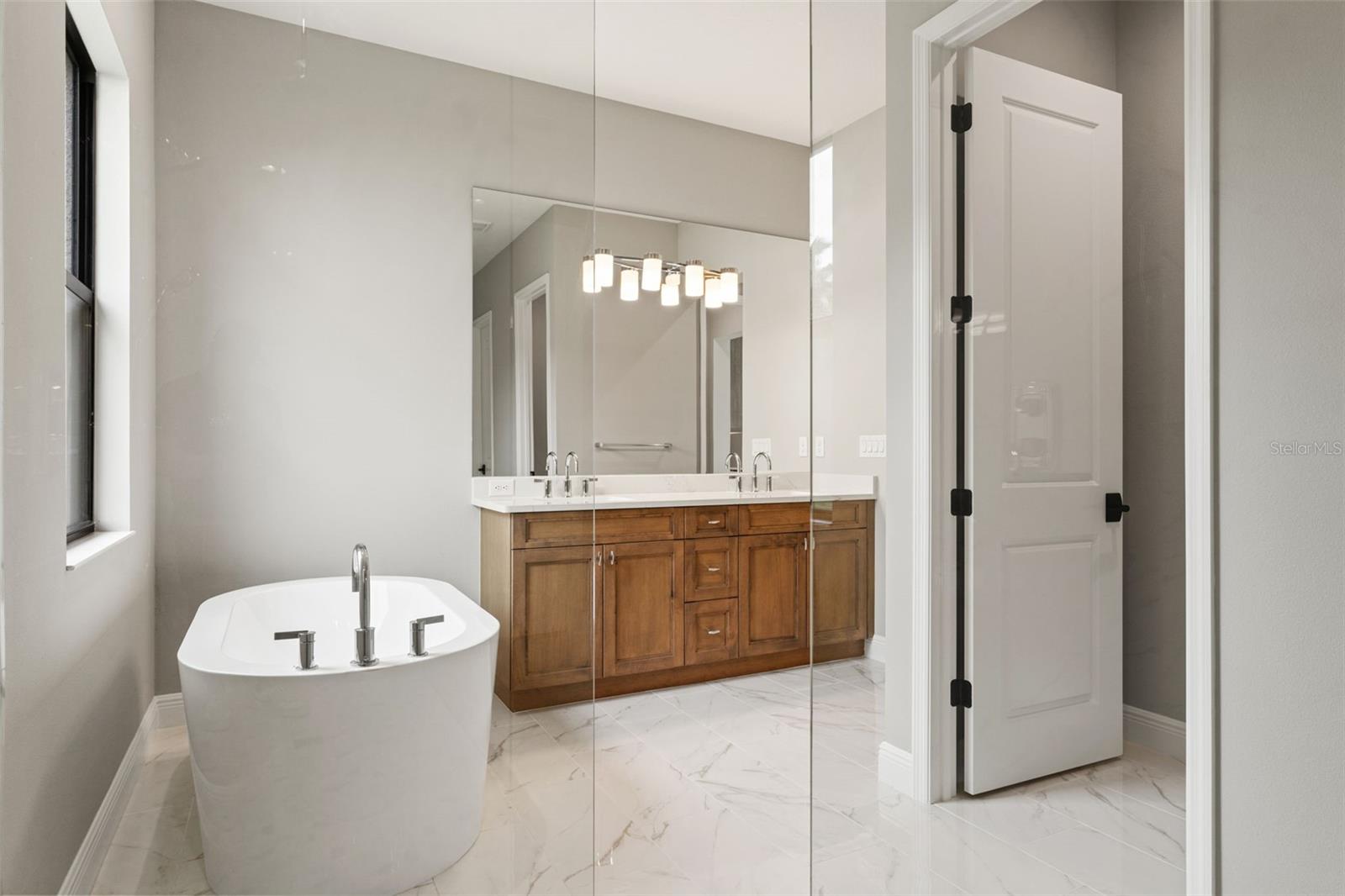 ARIA PHASE III - Residential