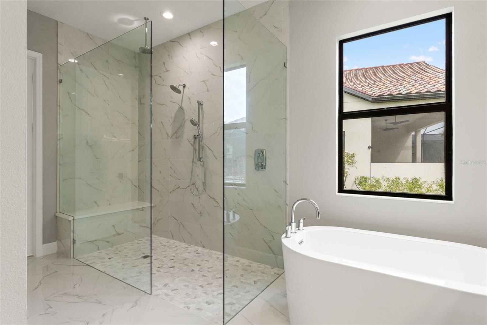 ARIA PHASE III - Residential