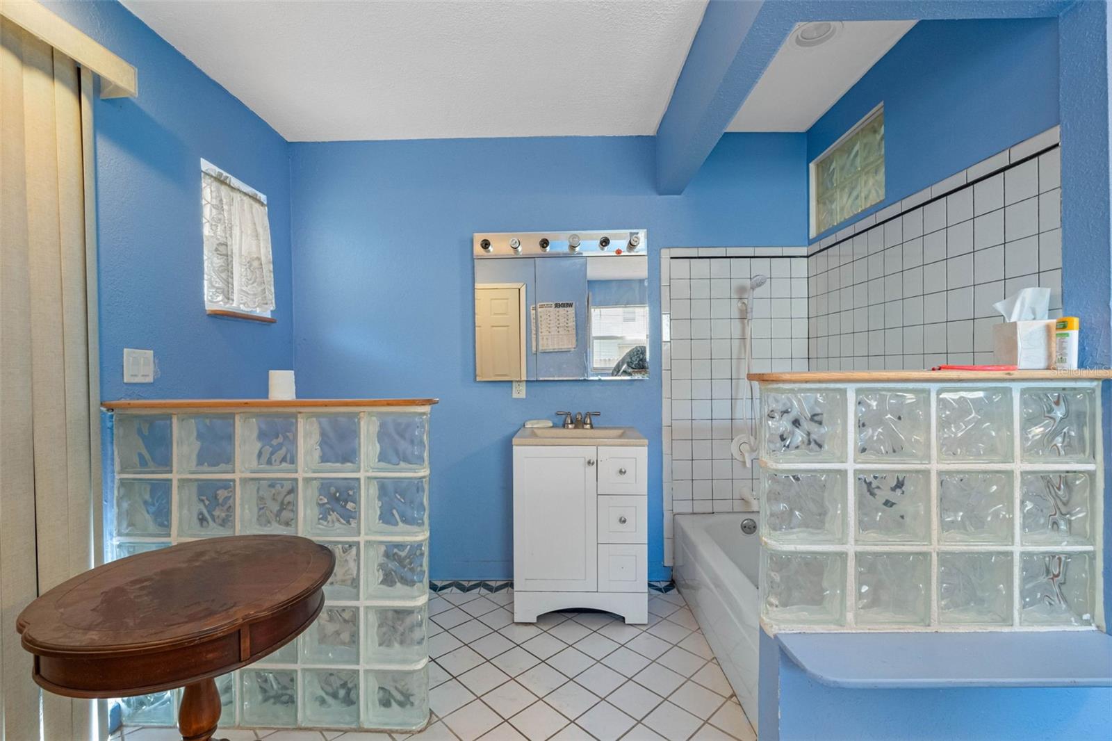 OAKDALE MANOR ADD - Residential