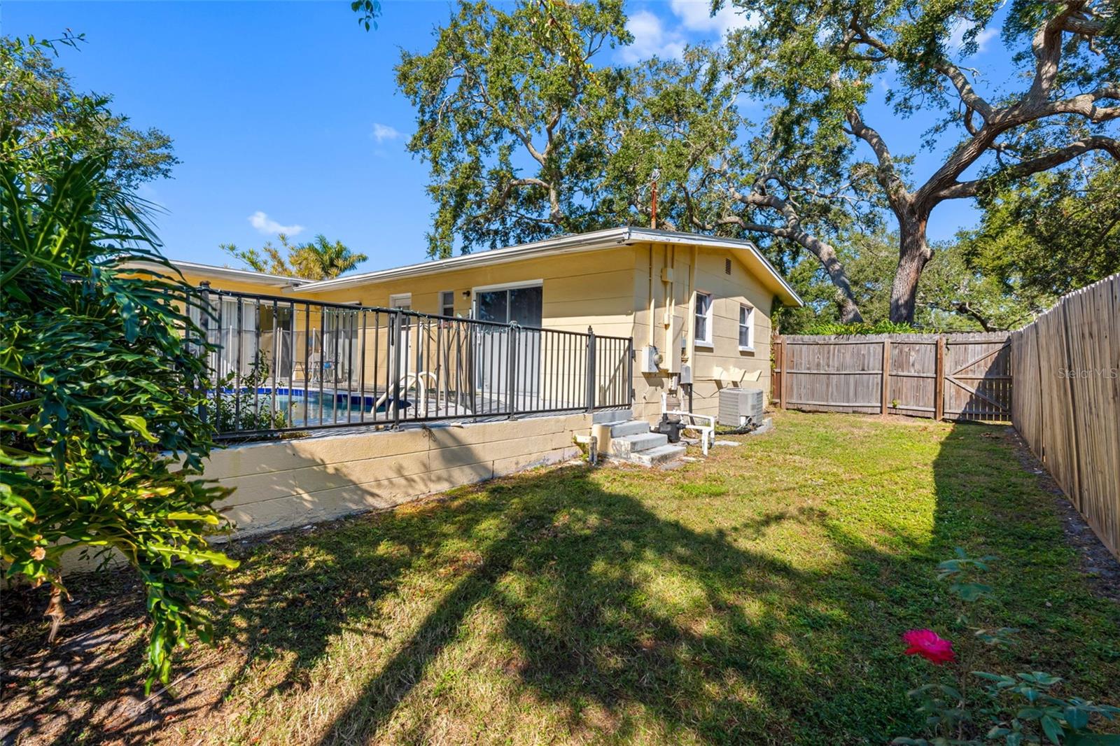 OAKDALE MANOR ADD - Residential